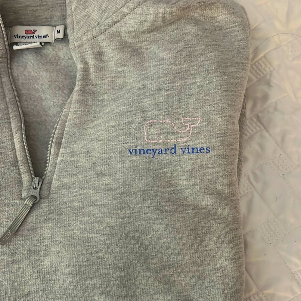 Vineyard vines pullover sweatshirt